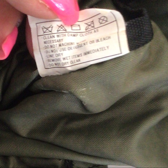 NIKE NYLON ARMY GREEN GYM SACK BACKPACK - Picture 9 of 9